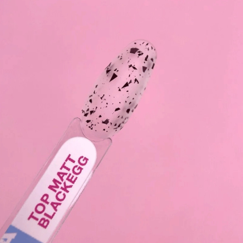 Matta-päällyslakka ilman tahmeaa kerrosta - Lunamoon Top Matt Blackegg - 13 ml