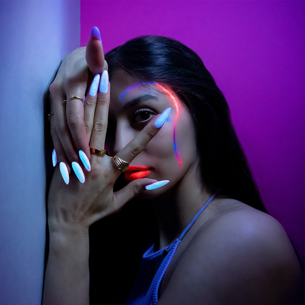 Night glow nail polish outlet